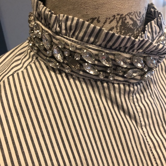 NWOT Blouse with crystal collar - Picture 2 of 4
